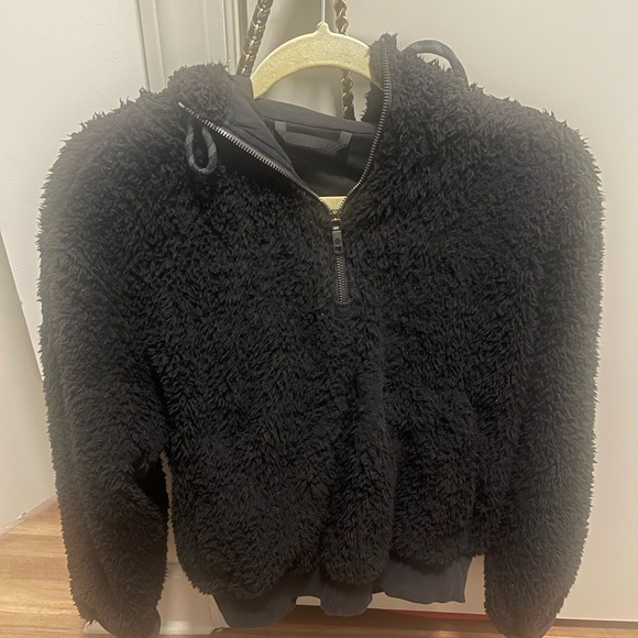 Lululemon Scuba Pullover - Picture 1 of 3